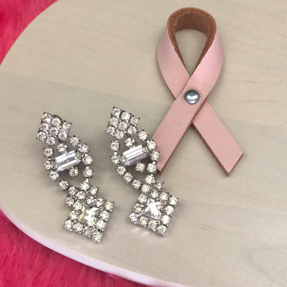 Vintage Elegant Screw Back Earrings